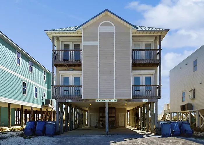 Large Gulf Front On The Near Restaurants & Activities Holiday home