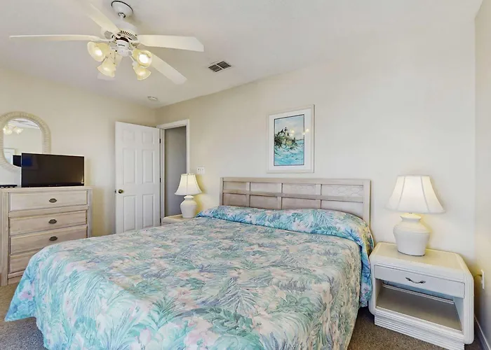 Large Gulf Front On The Near Restaurants & Activities * Gulf Shores